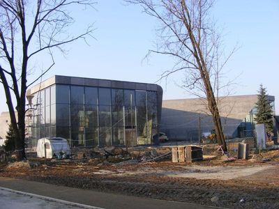 Przeszklony budynek muzeum i nowe ścieżki, Muzeum Lotnictwa Polskiego w Krakowie