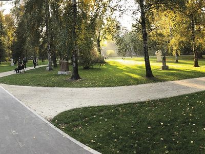 Łukowe alejki wśród trawników, Park Krakowski w Krakowie