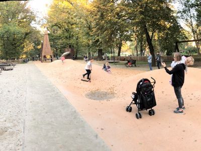 Panorama placu zabaw, Park Krakowski w Krakowie