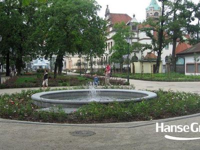 Alejki wokół fontanny, park przy molo w Sopocie